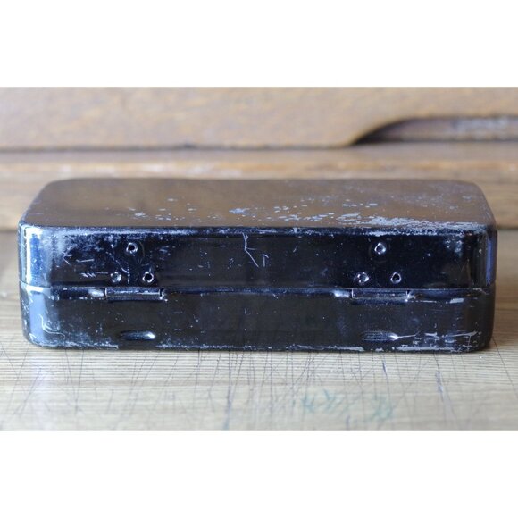 Vintage Greist Sewing Machine Attachments in Original Black Metal Box, Parts - Picture 5 of 5